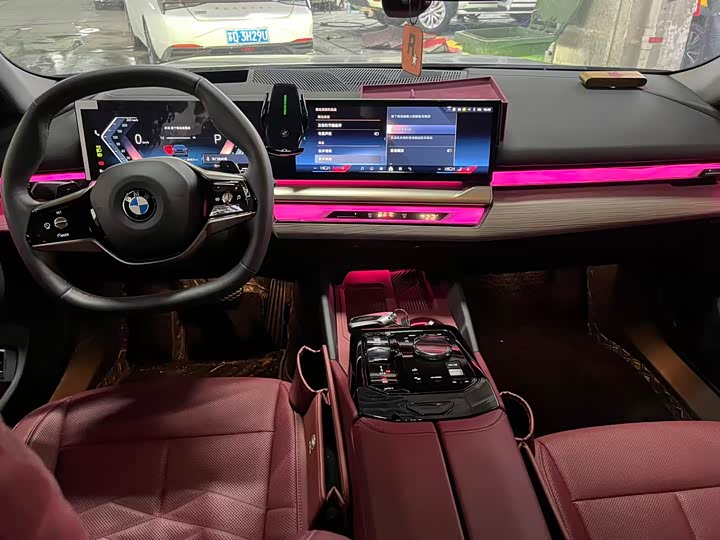 Фото 3 - BMW 5 Series