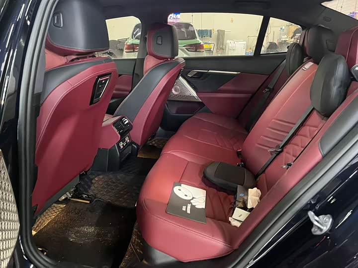 Фото 4 - BMW 5 Series