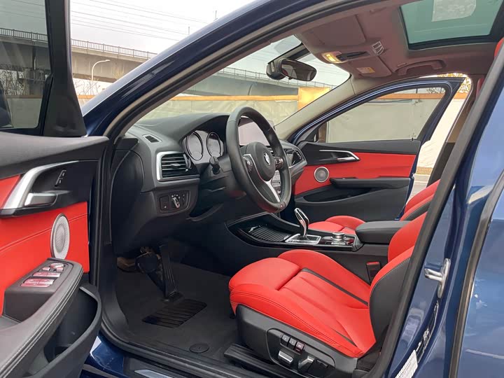 Фото 10 - BMW 1 Series