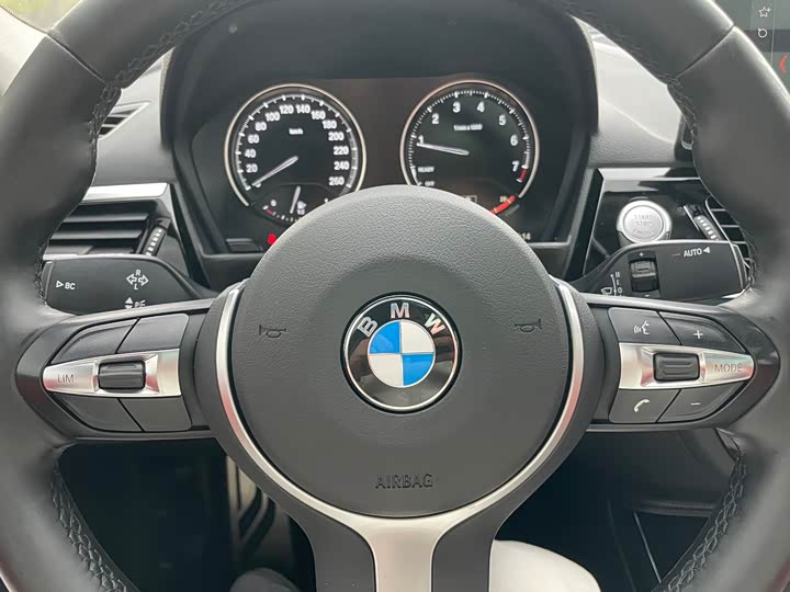 Фото 14 - BMW 1 Series