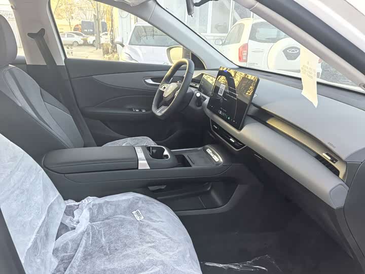 Фото 3 - MG Motor ES5