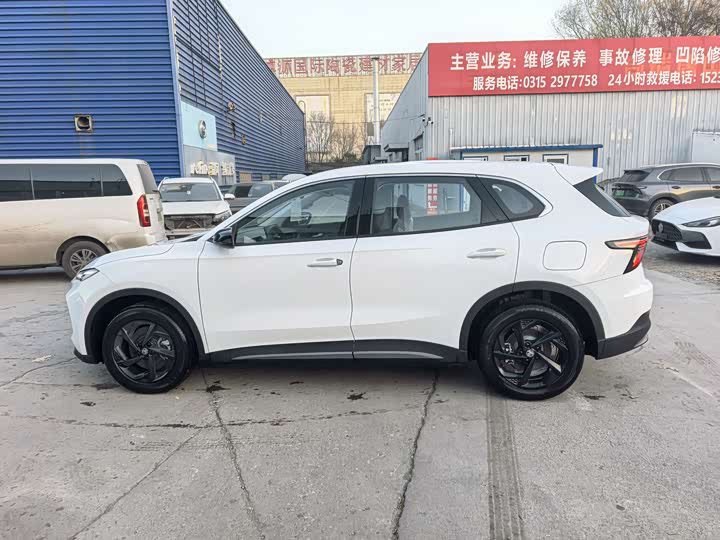 Фото 8 - MG Motor ES5