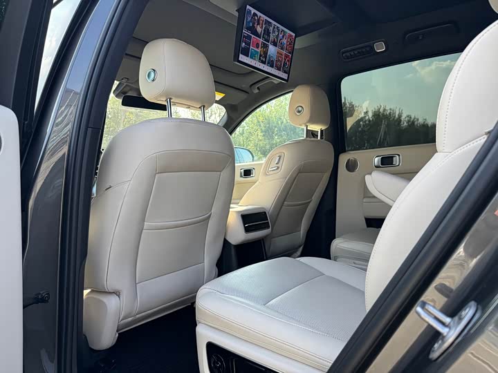 Фото 10 - LiXiang L8