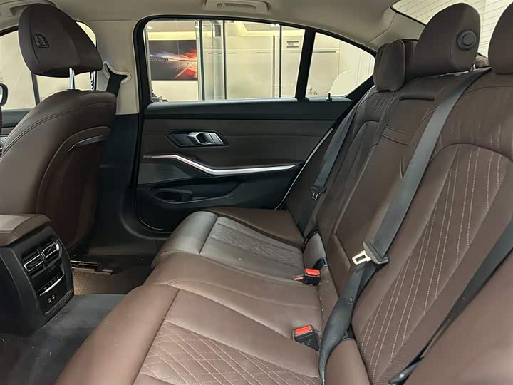 Фото 12 - BMW i3