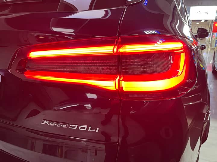 Фото 14 - BMW X5