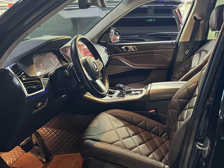 Фото 15 - BMW X5