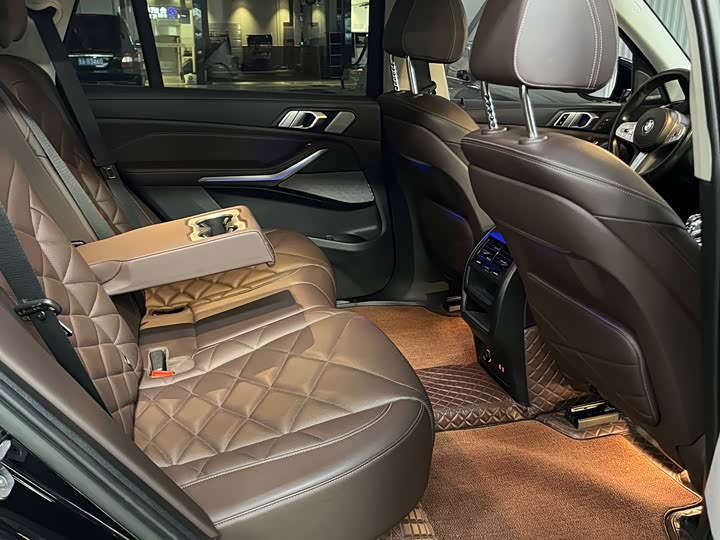 Фото 19 - BMW X5