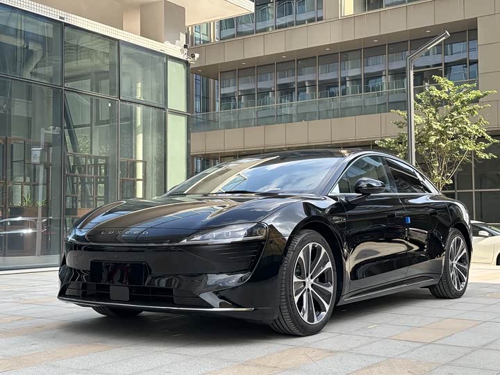 Фото 1 - Luxeed S7