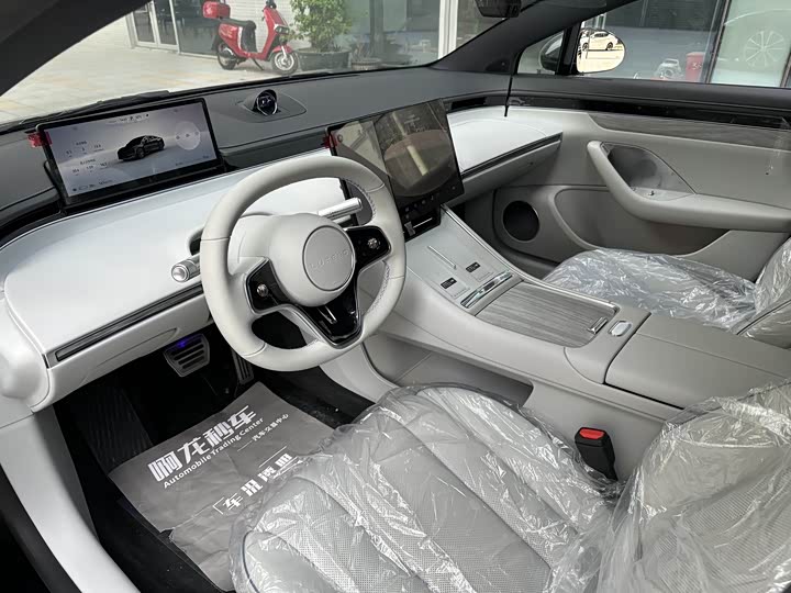 Фото 11 - Luxeed S7