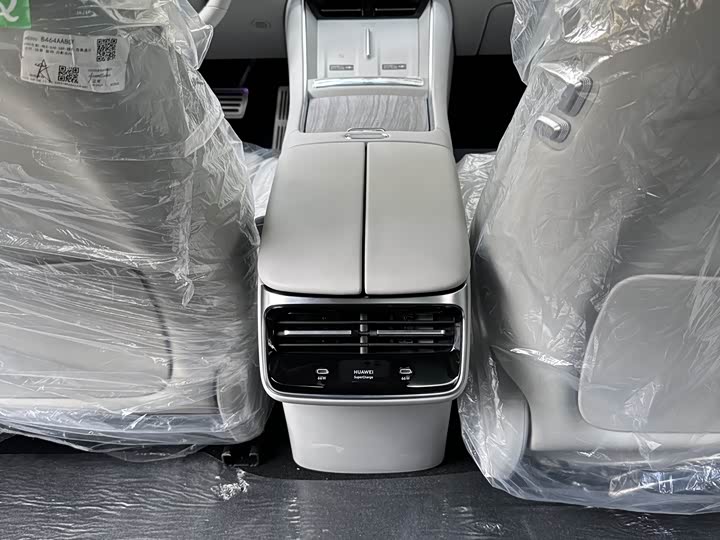 Фото 16 - Luxeed S7