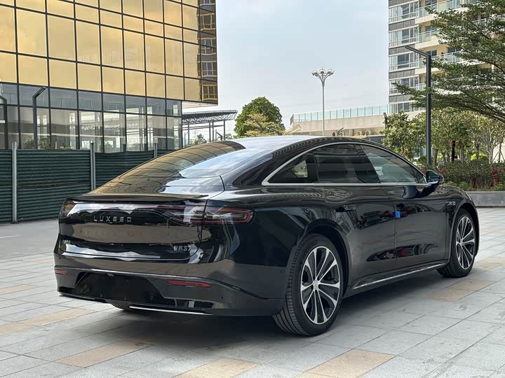 Фото 3 - Luxeed S7