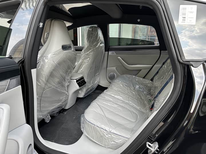 Фото 9 - Luxeed S7