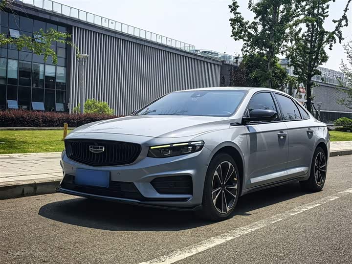 Фото 1 - Geely Preface