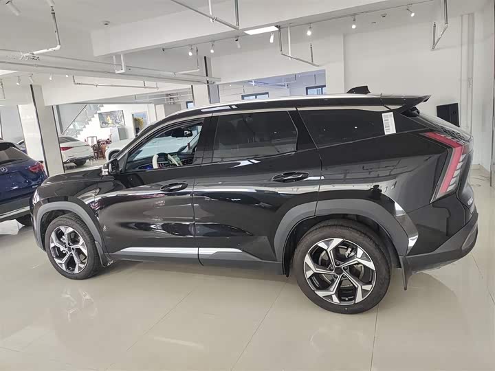 Фото 5 - Geely Atlas L