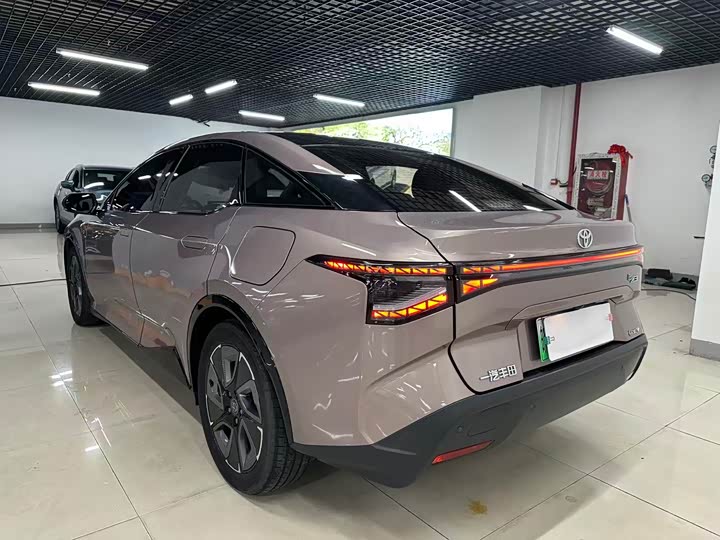 Фото 8 - Toyota bZ3