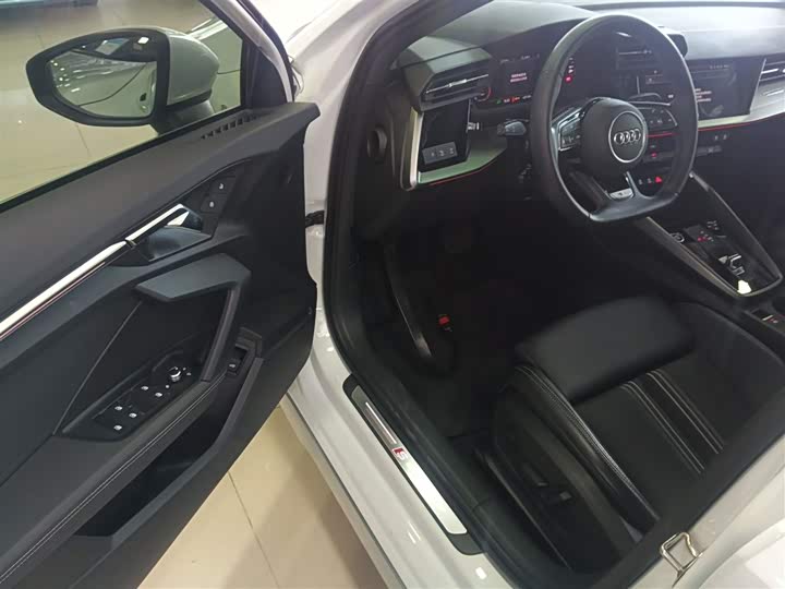 Фото 12 - Audi A3