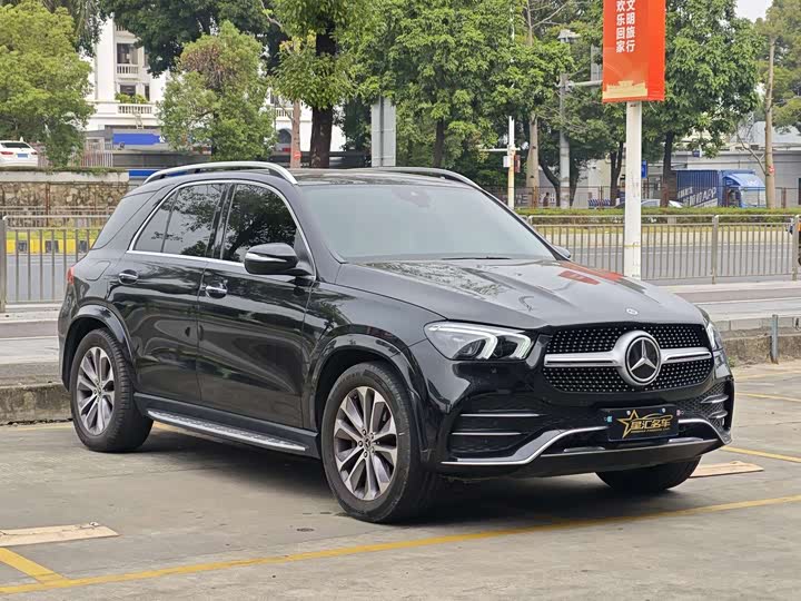 Фото 3 - Mercedes-Benz GLE-Class