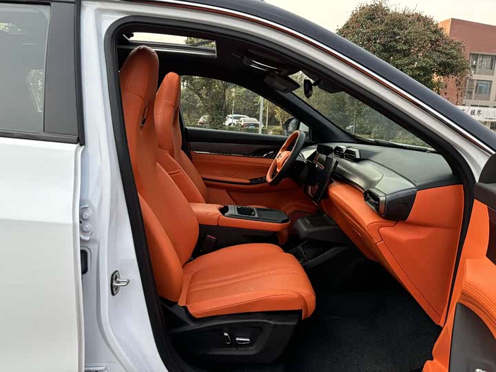 Фото 18 - Dongfeng Aeolus L7