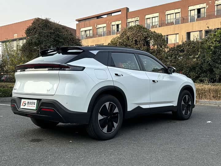 Фото 23 - Dongfeng Aeolus L7