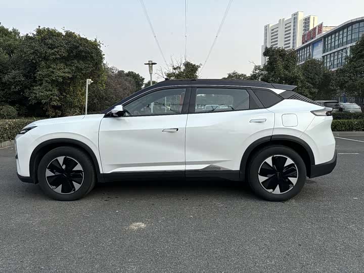 Фото 5 - Dongfeng Aeolus L7