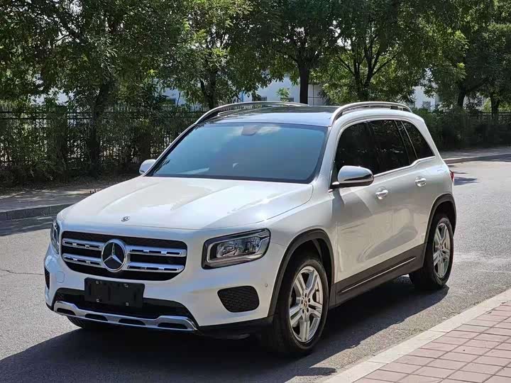 Фото 1 - Mercedes-Benz GLB-Class