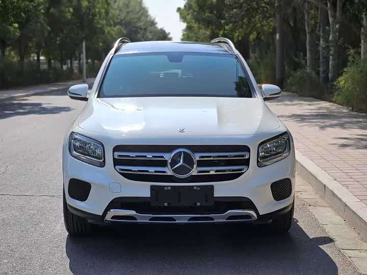 Фото 2 - Mercedes-Benz GLB-Class