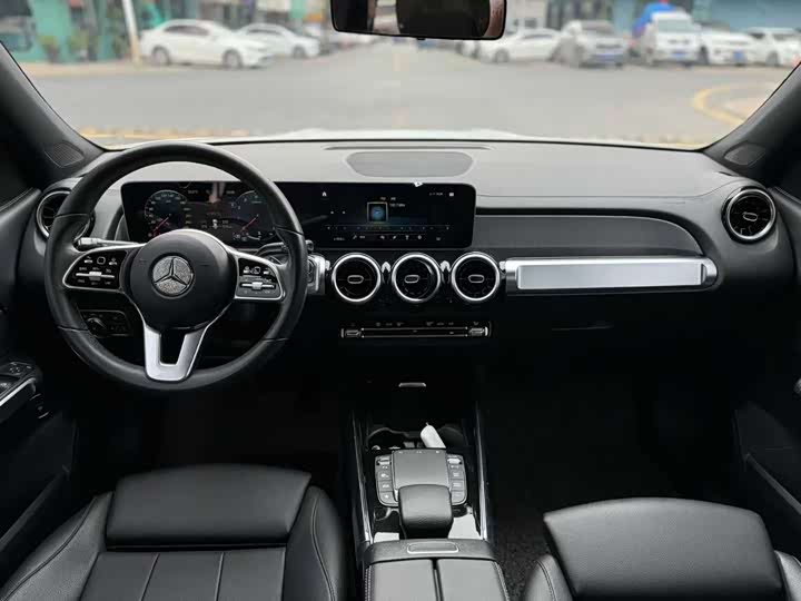 Фото 7 - Mercedes-Benz GLB-Class