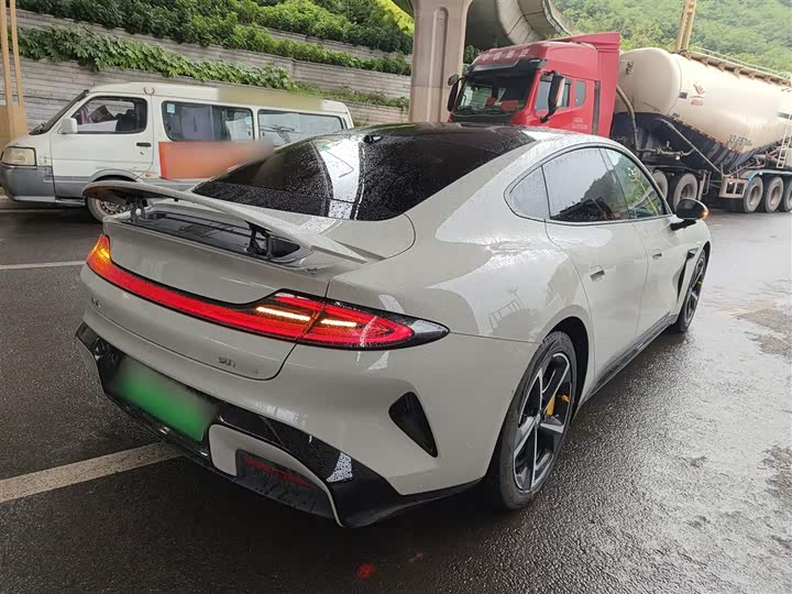 Фото 7 - Xiaomi SU7