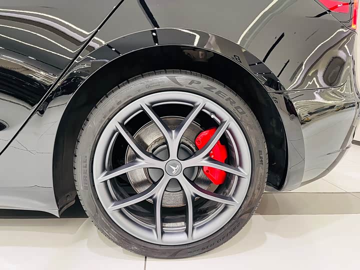 Фото 5 - Tesla Model 3