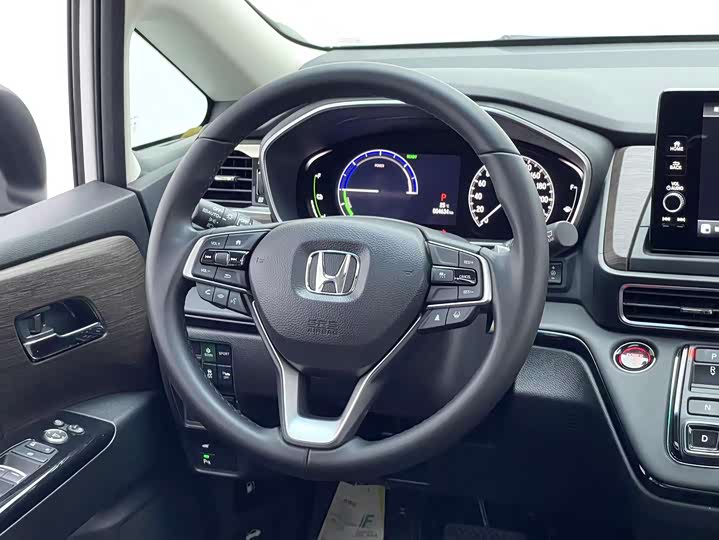 Фото 12 - Honda Odyssey