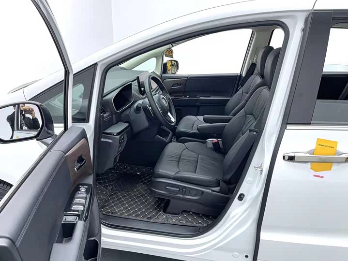 Фото 13 - Honda Odyssey