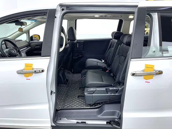 Фото 14 - Honda Odyssey