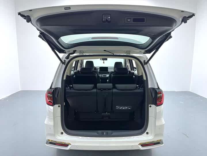 Фото 16 - Honda Odyssey