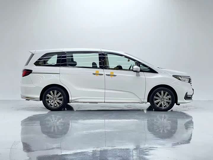 Фото 9 - Honda Odyssey
