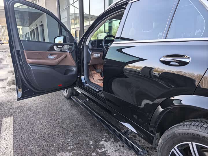 Фото 13 - Mercedes-Benz GLE-Class