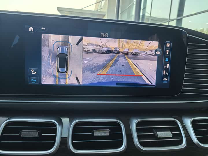 Фото 17 - Mercedes-Benz GLE-Class