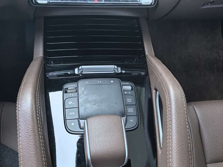 Фото 18 - Mercedes-Benz GLE-Class