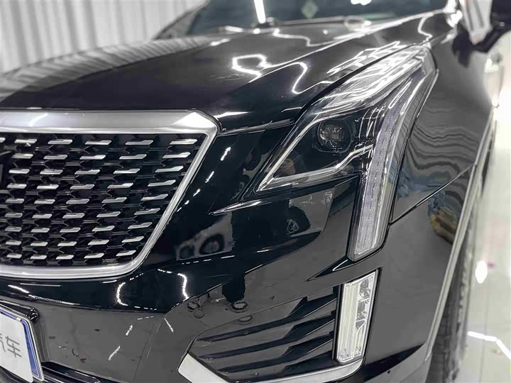 Фото 17 - Cadillac XT5