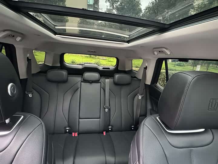 Фото 20 - Tank 400 Hybrid