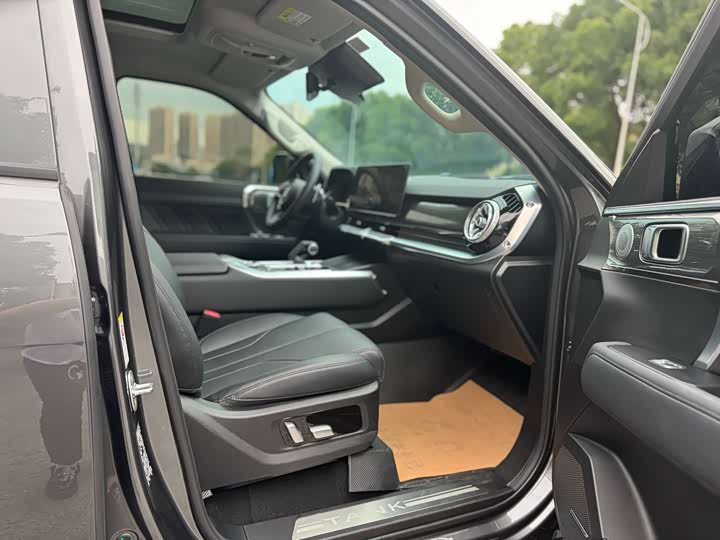 Фото 6 - Tank 400 Hybrid