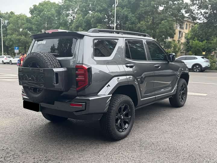 Фото 7 - Tank 400 Hybrid