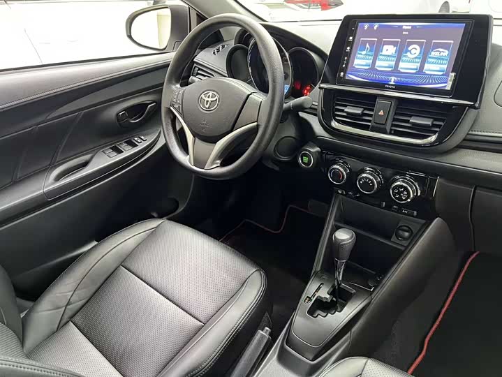 Фото 18 - Toyota Vios