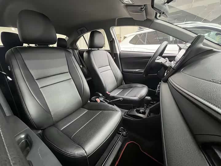 Фото 19 - Toyota Vios