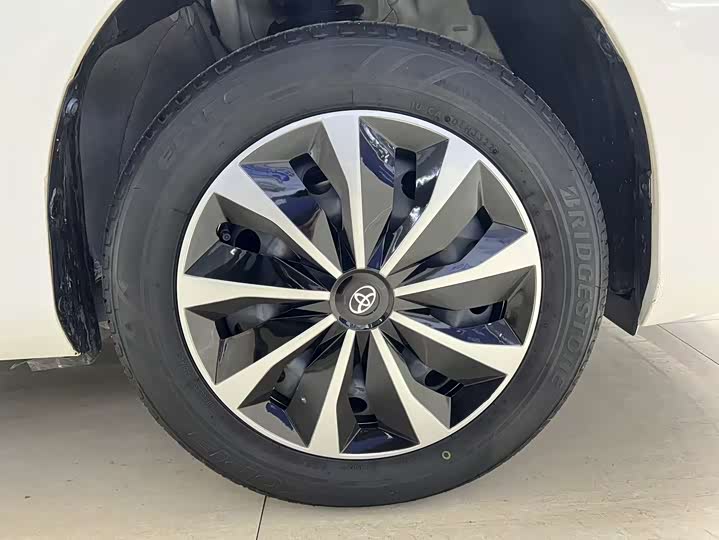 Фото 20 - Toyota Vios