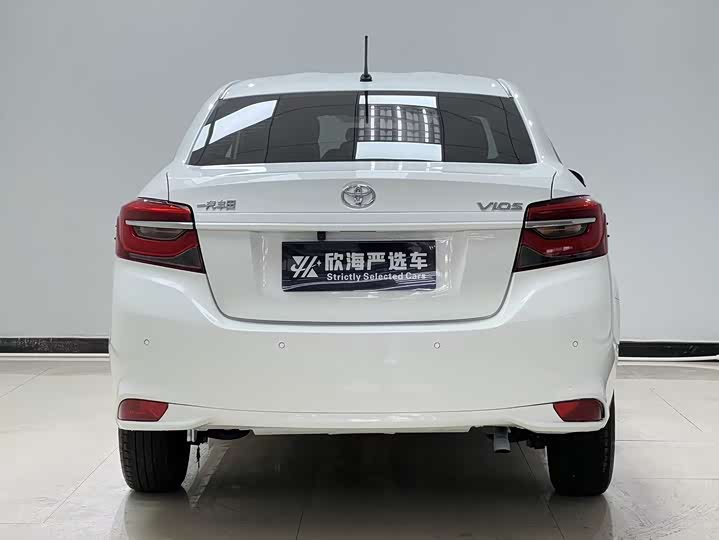 Фото 5 - Toyota Vios