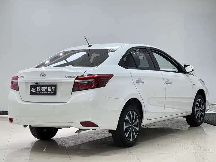Фото 6 - Toyota Vios