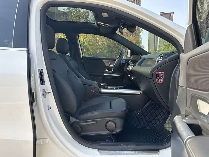 Фото 7 - Mercedes-Benz GLA-Class