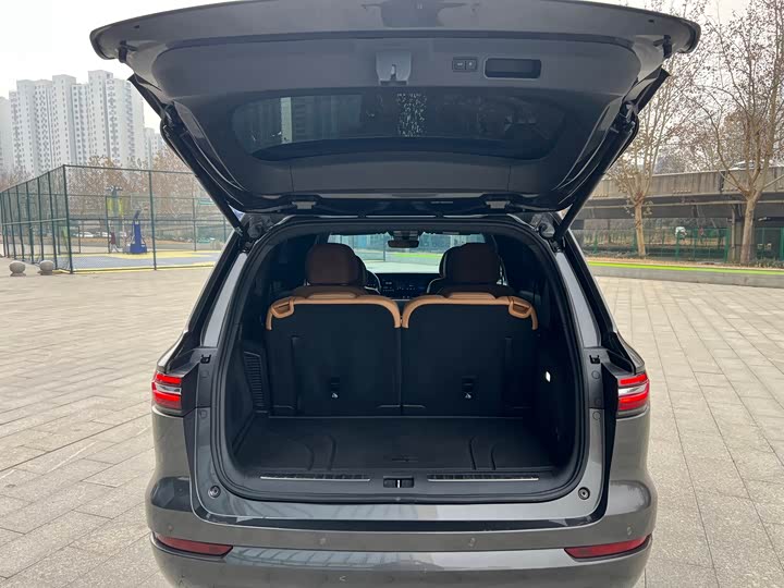 Фото 14 - LiXiang One