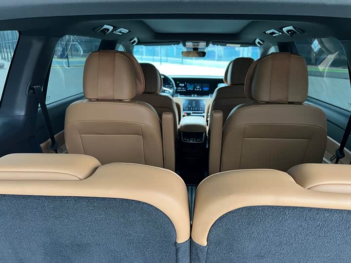 Фото 15 - LiXiang One