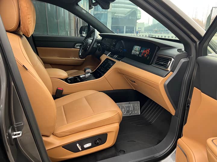 Фото 16 - LiXiang One